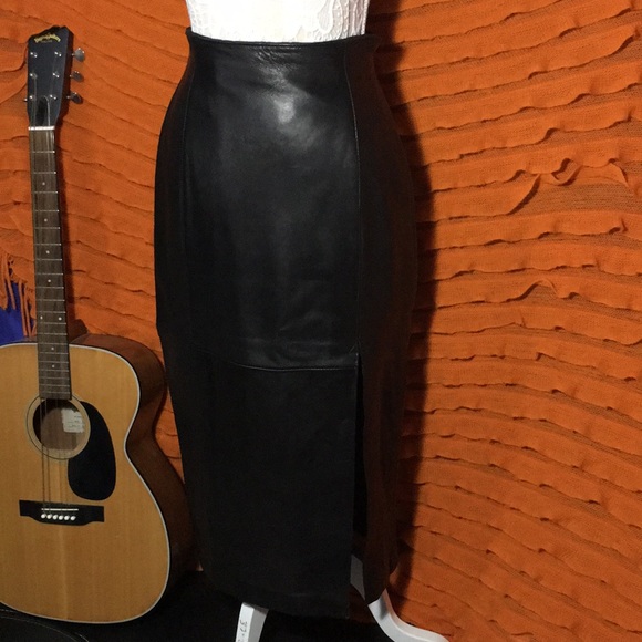 Valerie Stevens Dresses & Skirts - Valerie Stephen’s New Zealand Lambskin Black Skirt